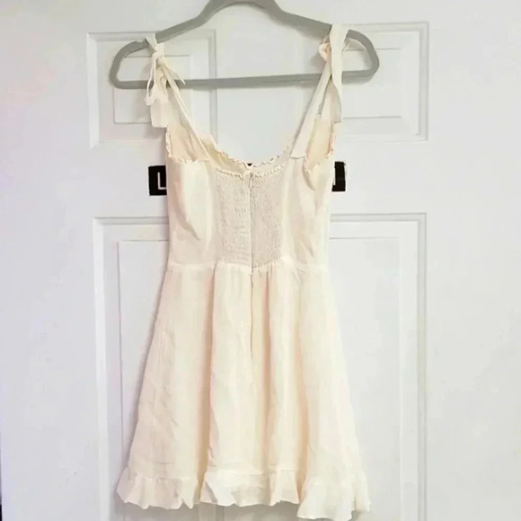 Reformation Christine Dress in Ivory - Picture 7 of 15